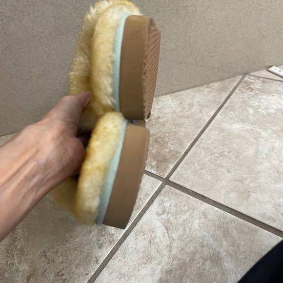 L.L. Bean Wicked Good Shearling Lined Slides Blue 10 Medium Slippes tried on EUC - Picture 4 of 10